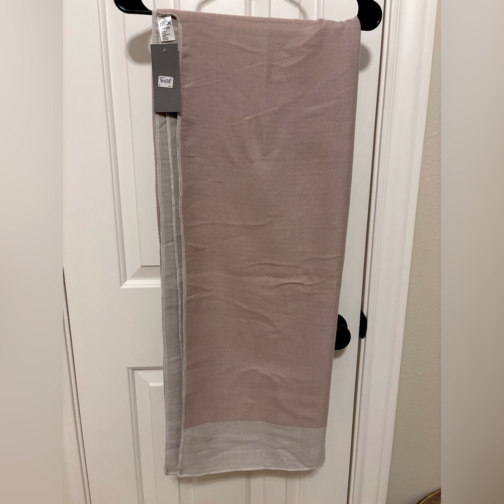 Nordstrom Rack Womens Long Shawl Casual Reversible One Size